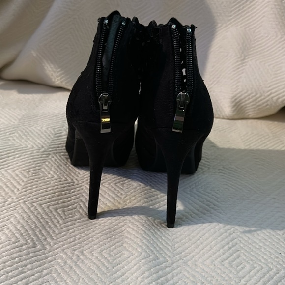 PAPRIKA FLORAL LAZER CUT HEELS BOOTIES SZ 9 - Picture 6 of 10